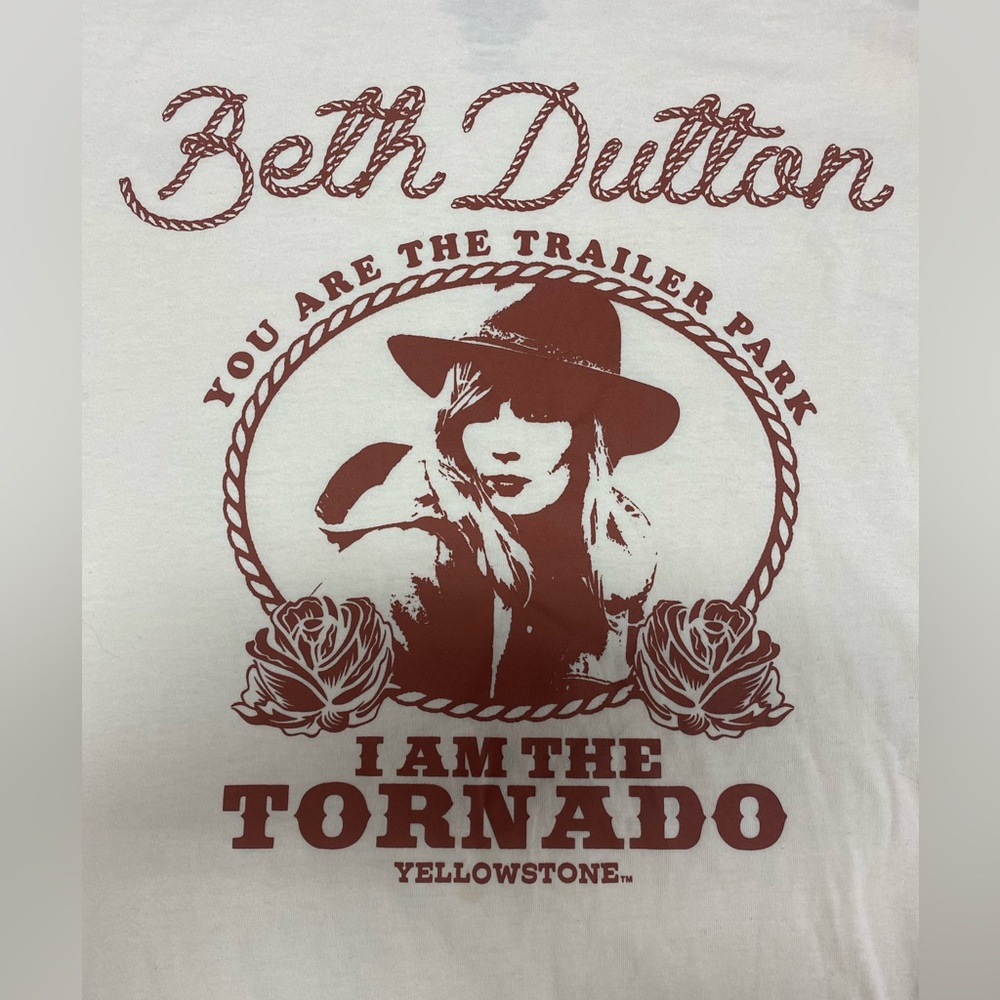 Yellowstone cream Graphic T-Shirt with Beth Dutton Women’s XL - Picture 4 of 4
